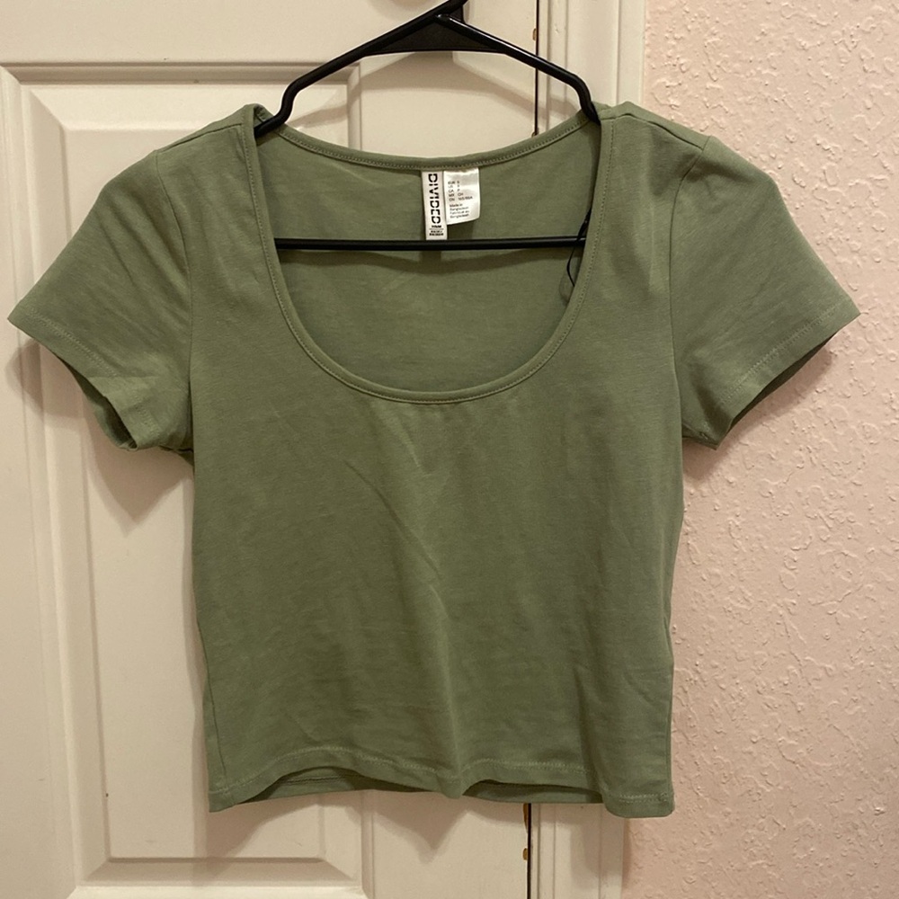 H & M crop top